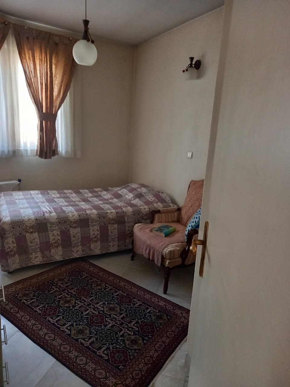 فروش آپارتمان 3 خوابه در تهران محمودیه 130 متر